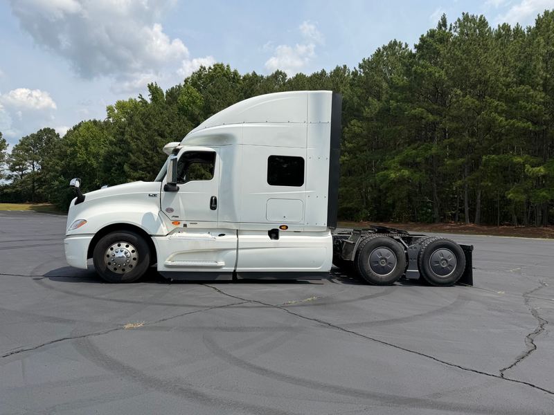 2021 International LT — side profile